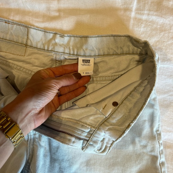 Vintage Levi’s Denim shorts in lightest blue! - Picture 2 of 8